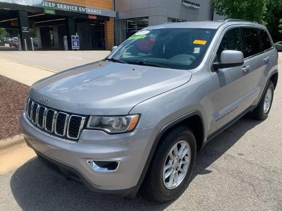 JEEP GRAND CHEROKEE 2018 1C4RJEAGXJC300593 image